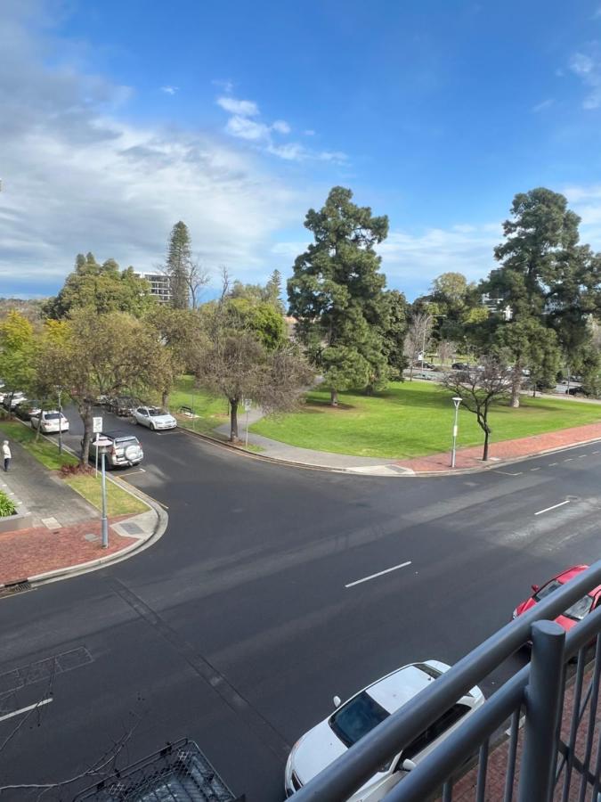 Adelaide Cbd Apartment - 3Br, 2Bath & Carpark 外观 照片