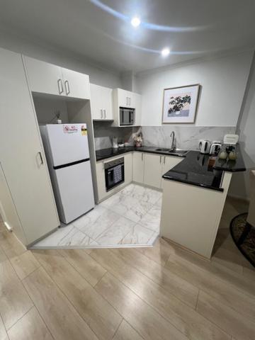 Adelaide Cbd Apartment - 3Br, 2Bath & Carpark 外观 照片